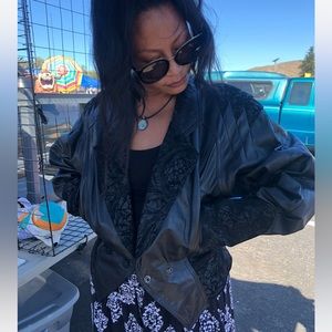 💢SOLD💢VINTAGE Black leather Jacket - WILSONS The Leather Experts - Size Medium